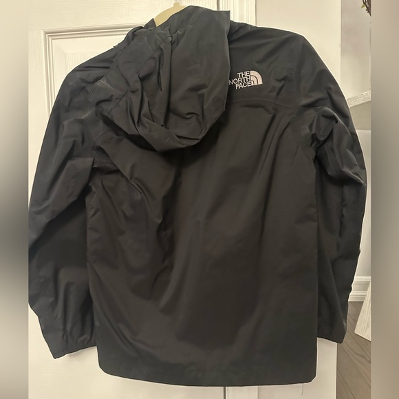 THE NORTHFACE Black Rain Jacket Size Medium 10/12 - Picture 6 of 6